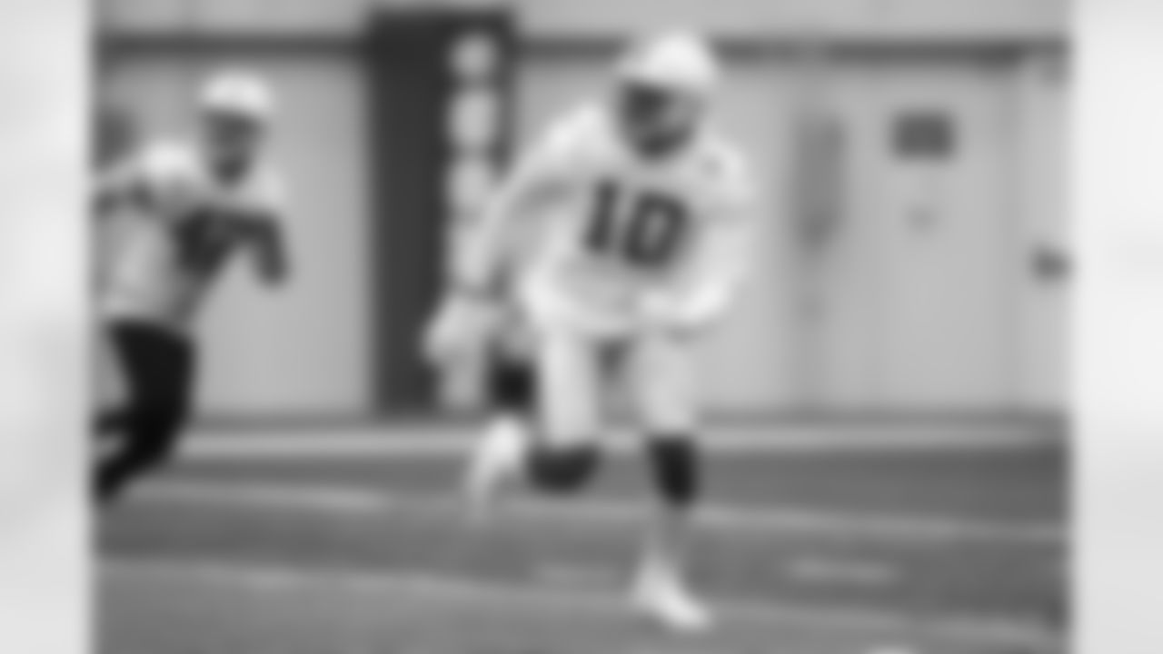 53 LB Darius Leonard