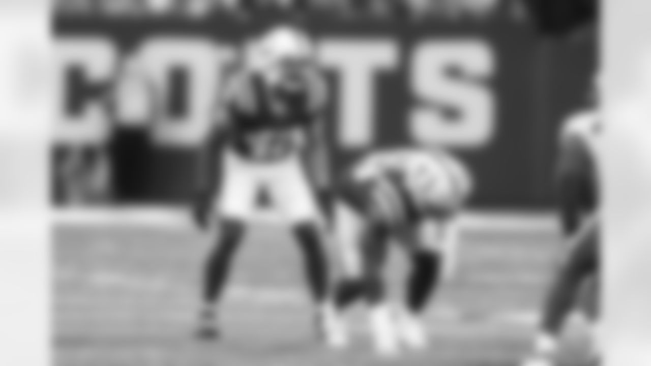 42 S Andrew Sendejo