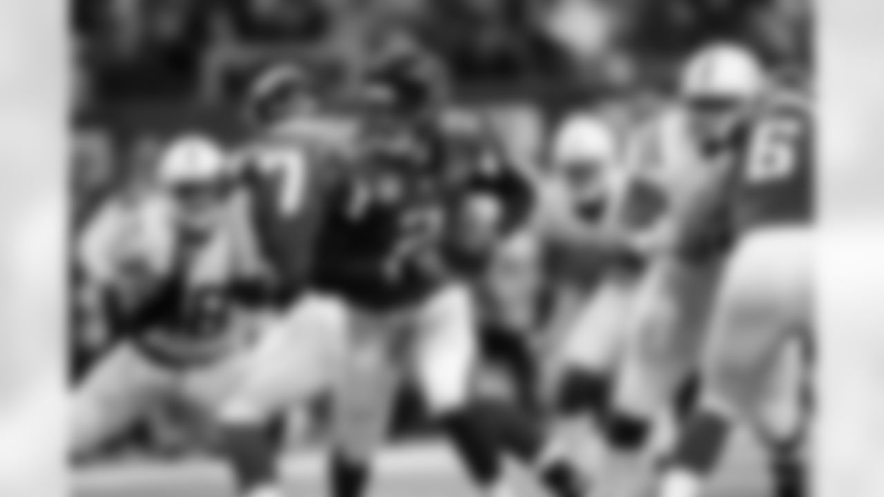 Atlanta Falcons quarterback Matt Ryan (2) works against the Indianapolis Colts during the first of an NFL football game, Sunday, Nov. 22, 2015, in Atlanta. (AP Photo/John Bazemore)