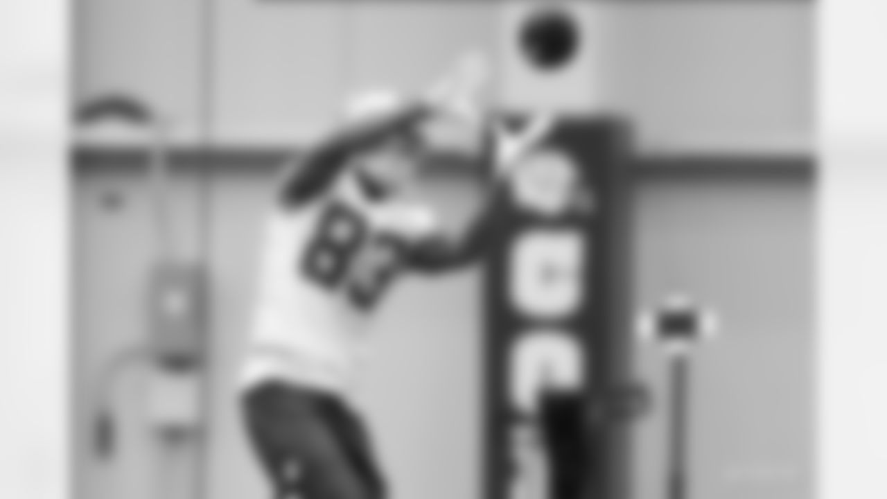 83 WR Marcus Johnson