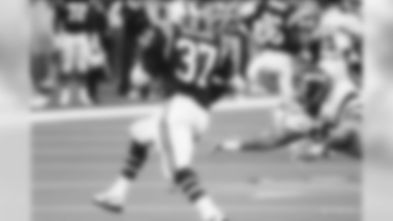 Banks_Chuck_03