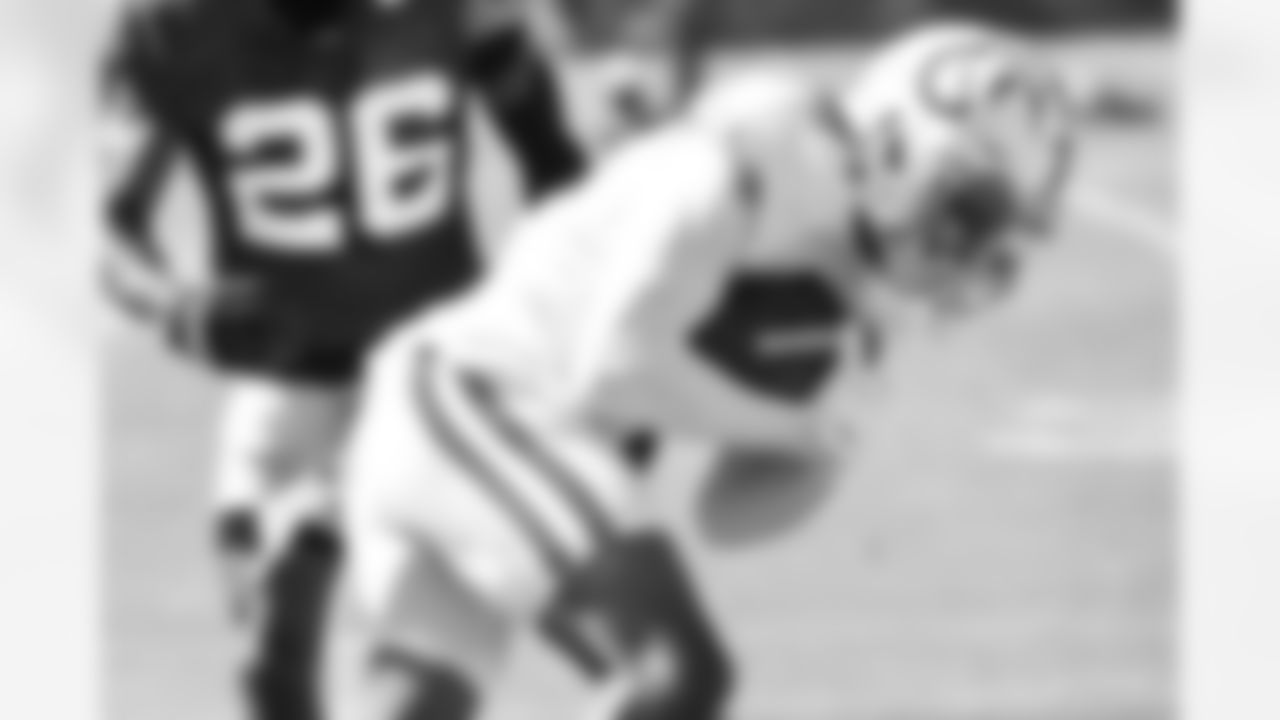 83 WR Marcus Johnson