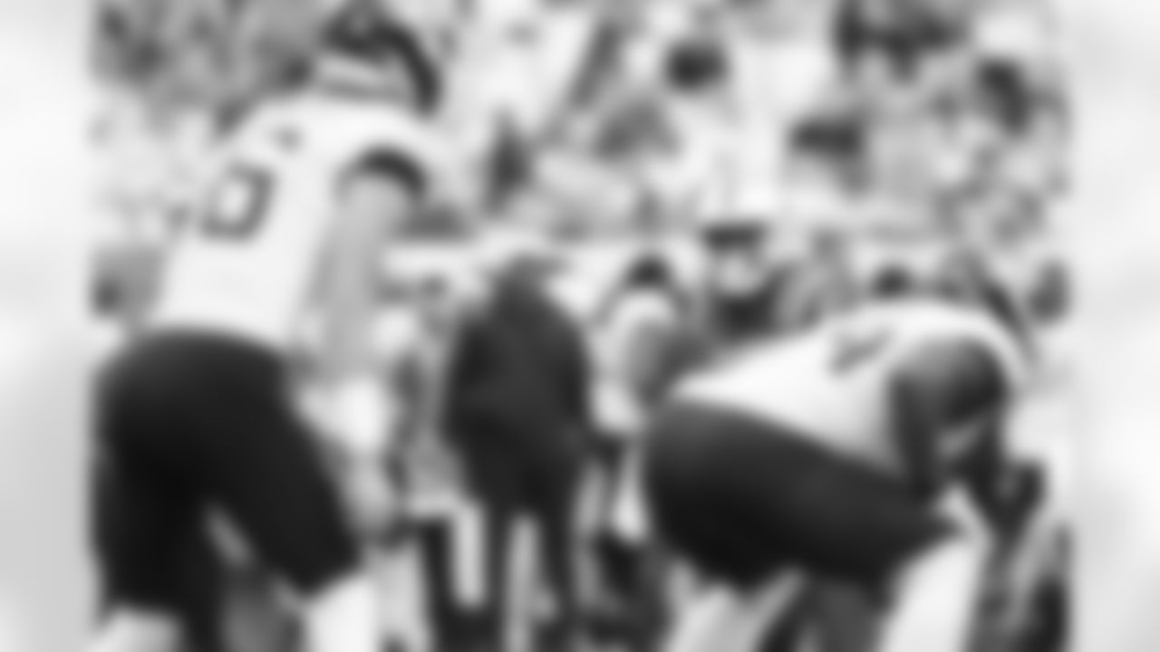 23 CB Kenny Moore II