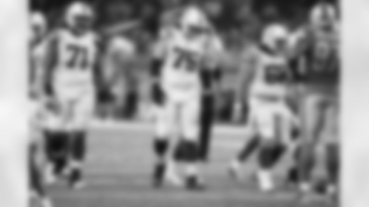 71 T Sam Tevi, #75 G Will Fries, #68 C Joey Hunt