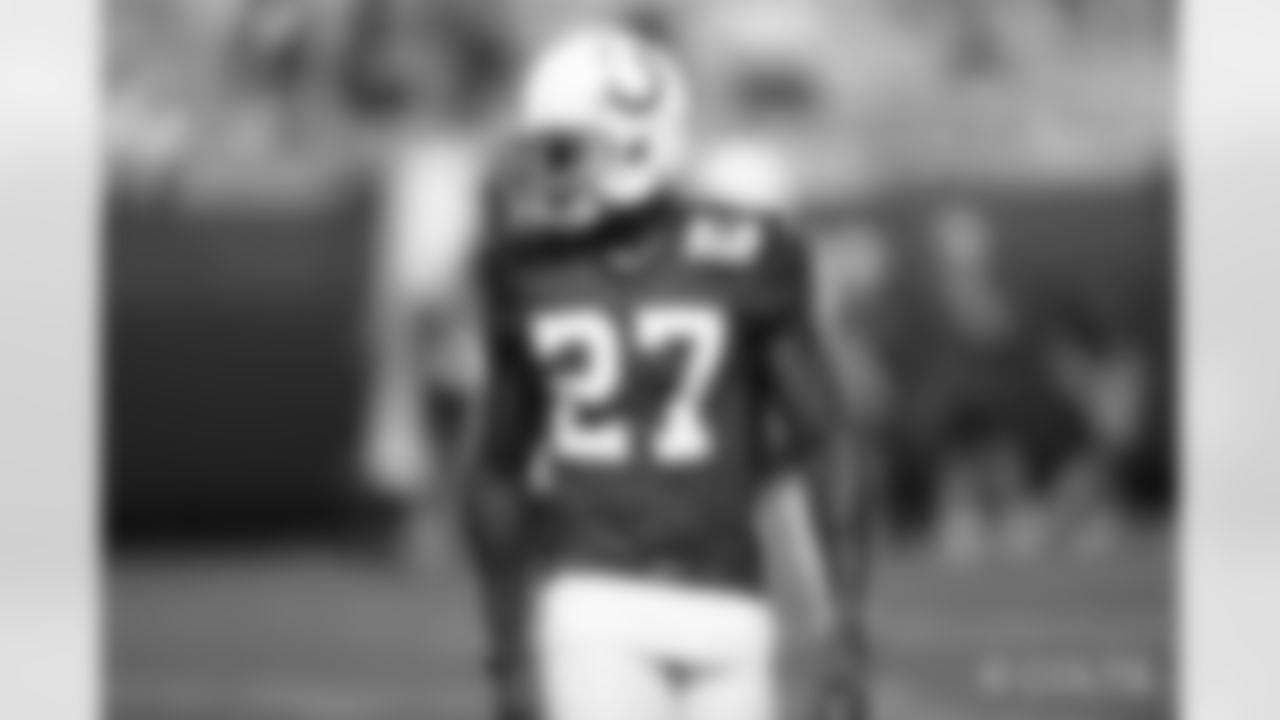27 CB Xavier Rhodes