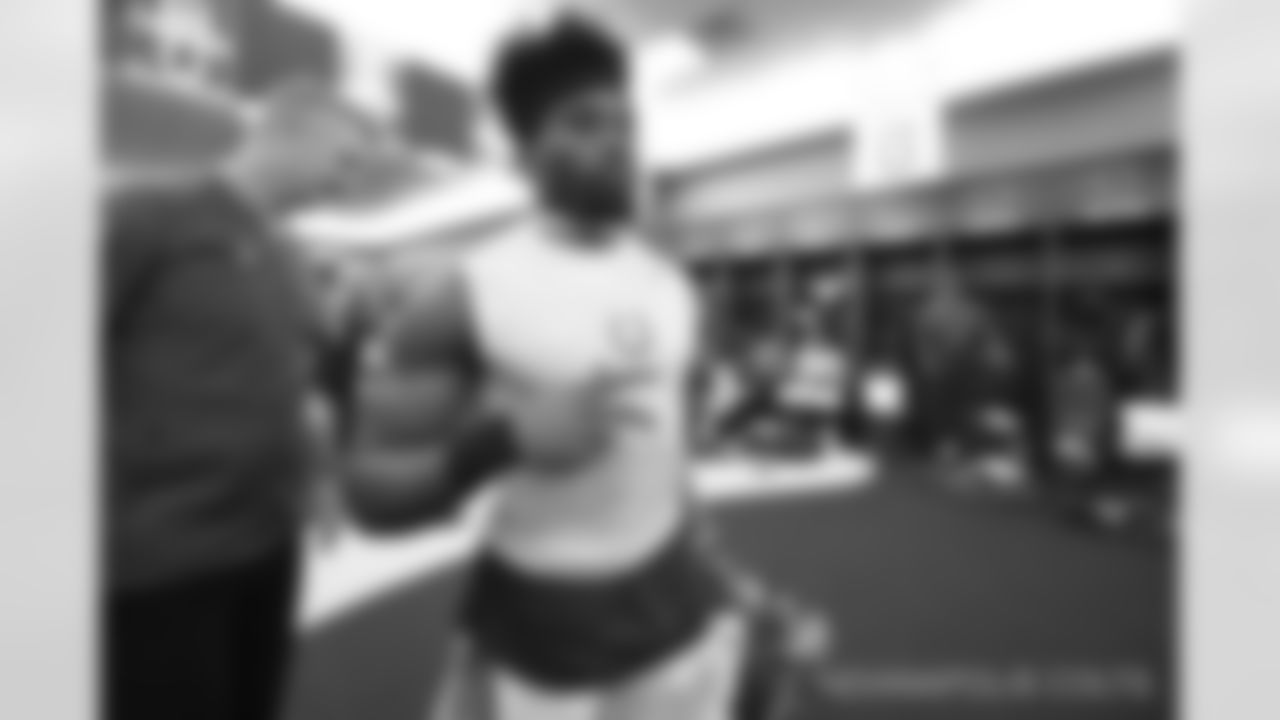 2018_1111_LockerRoom_0020