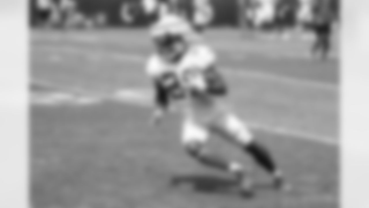 21 RB Nyheim Hines