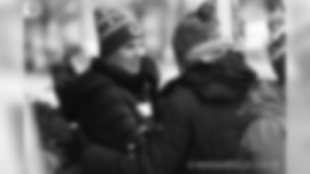 2018_1119_HorseshoeHelp_Spon_1538