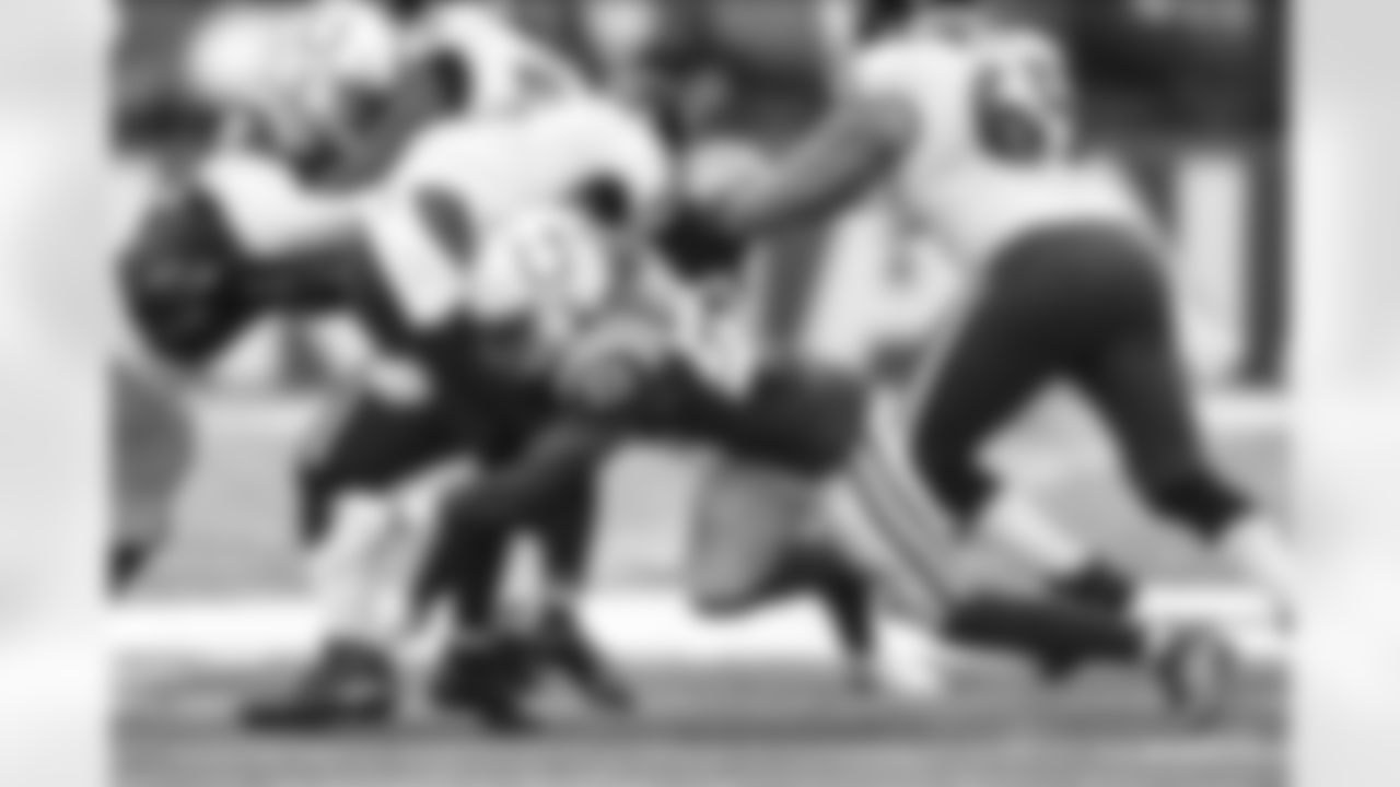 53 LB Darius Leonard