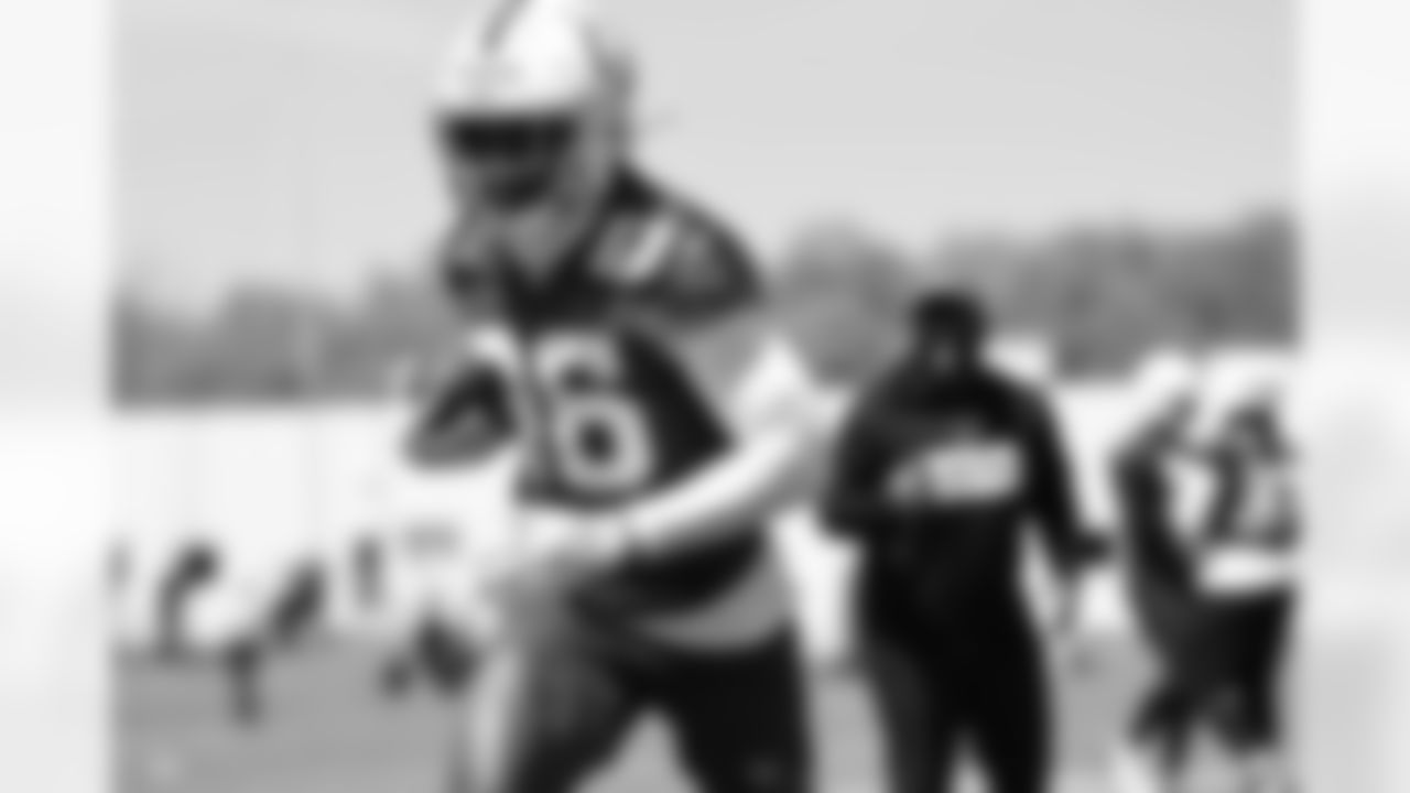 36 S Henry Black
Players practice during voluntary minicamp offseason workouts.