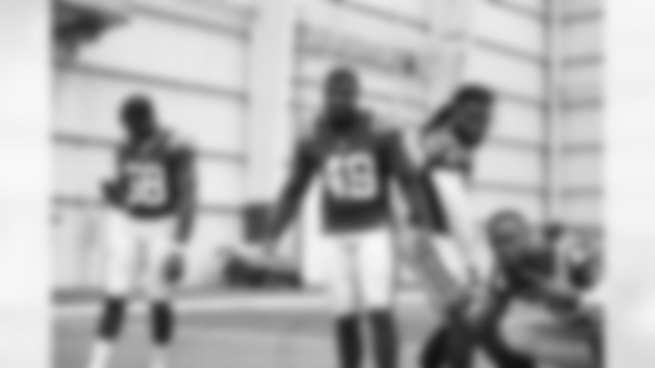 58 LB Bobby Okereke, #49 LB Matthew Adams, #43 LB Malik Jefferson, #45 LB E.J. Speed