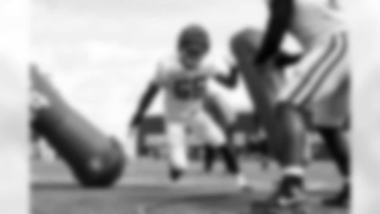 55 DE Isaiah Land