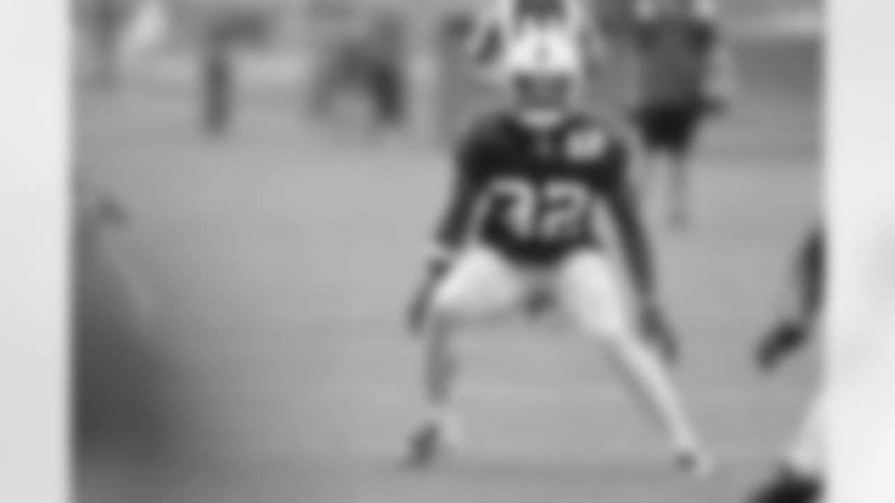 32 S Julian Blackmon