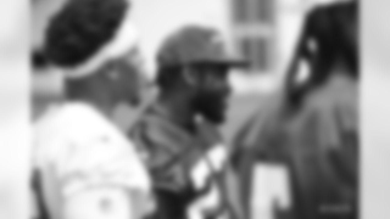 23 CB Kenny Moore II