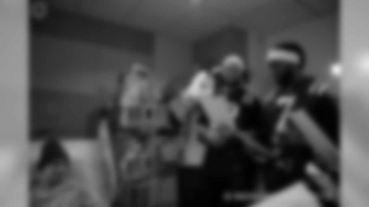 2018_1217_RileyCaroling0266