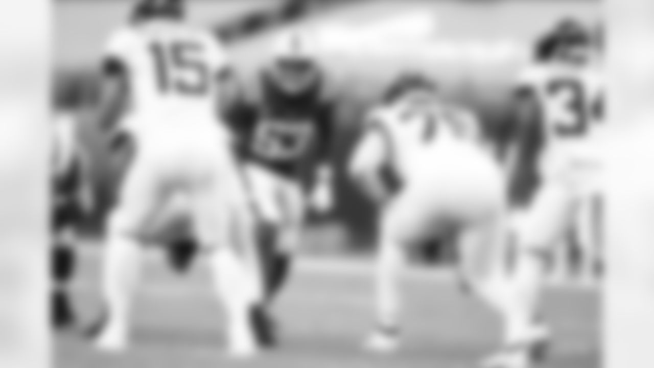 53 LB Darius Leonard
