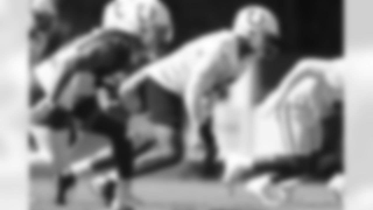91 DE Isaac Rochell