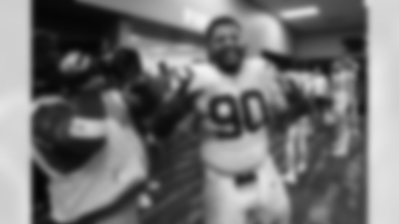 90 DT Grover Stewart