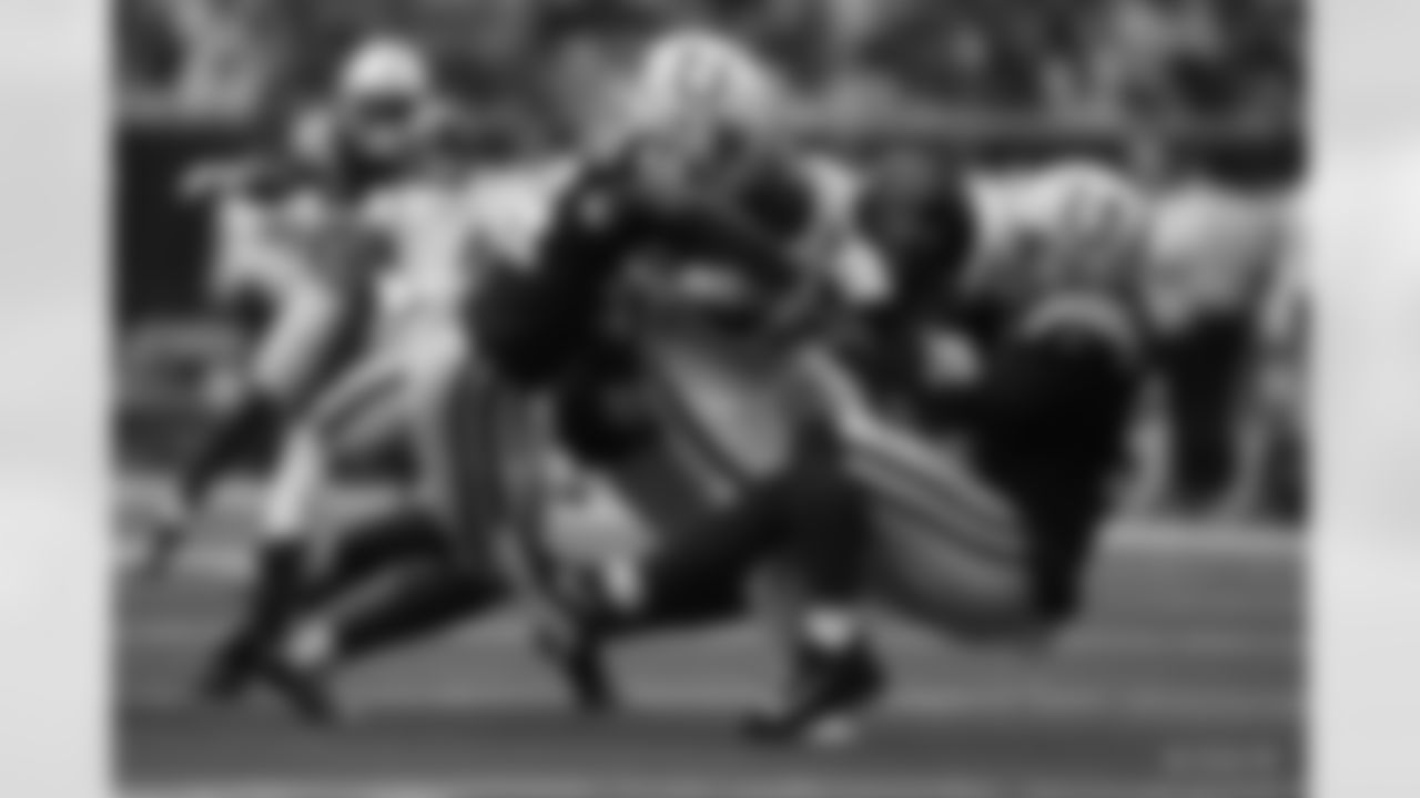 44 LB Zaire Franklin, #51 DE Kwity Paye