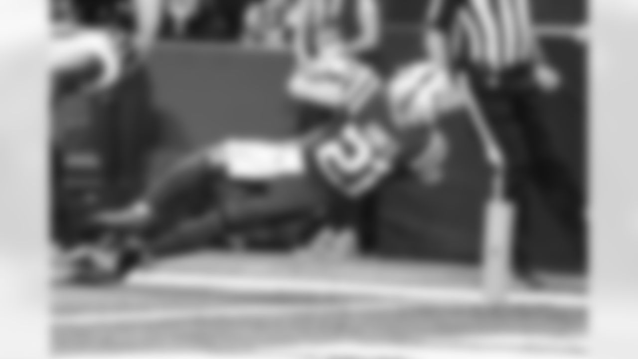 21 RB Nyheim Hines