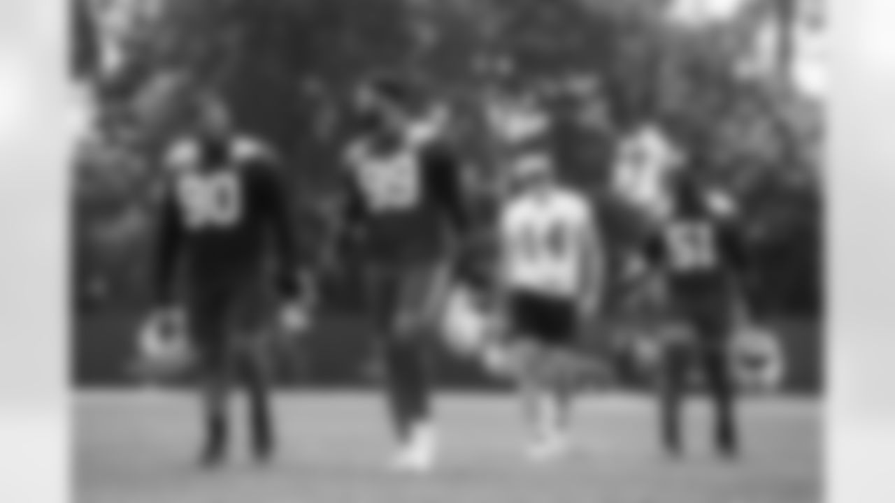 90 DT Grover Stewart, 99 DT DeForest Buckner, 14 WR Alec Pierce, 51 DE Kwity Paye,
Players train during Phase III OTAs of offseason workouts.