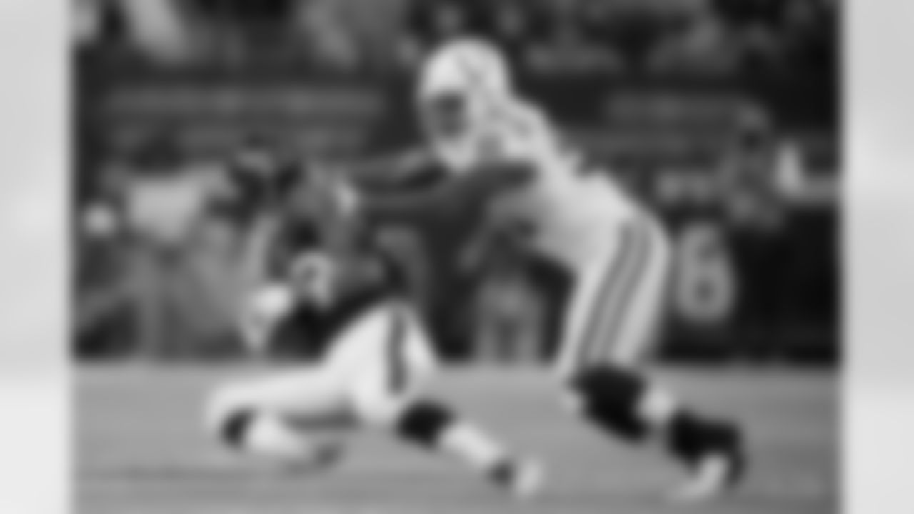 51 Moore, Sio ILB