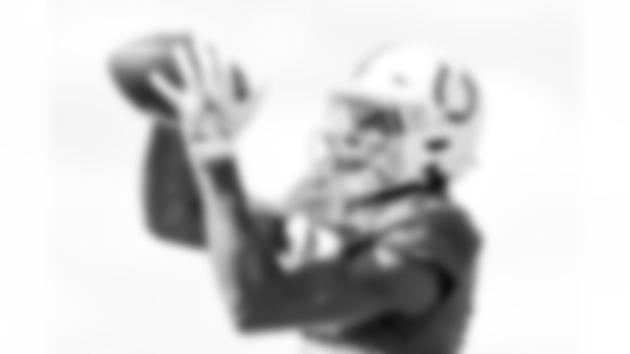 17 WR Mike Strachan