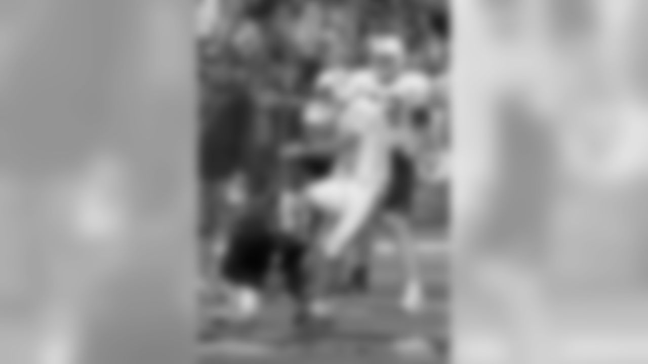 Adam Vinatieri-1