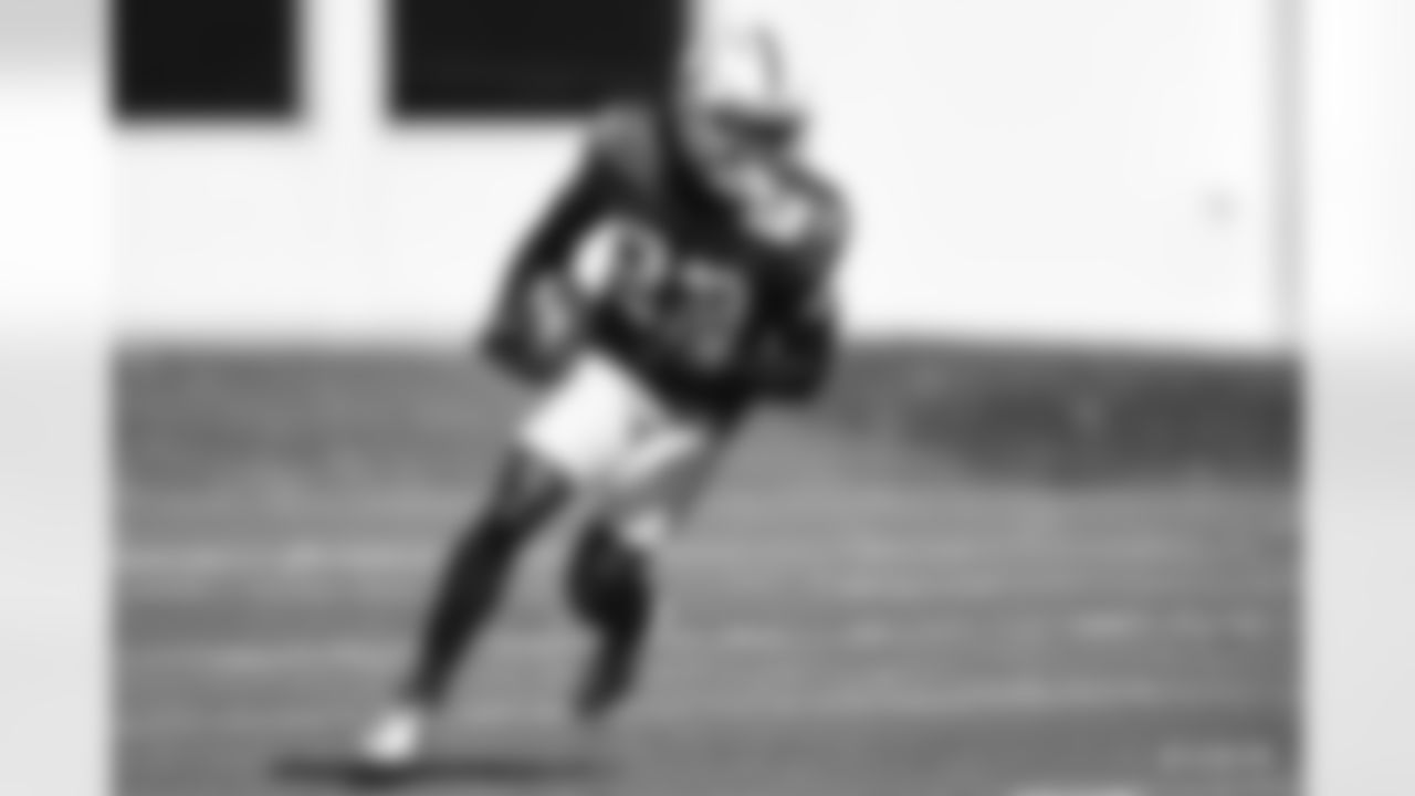 23 CB Kenny Moore II