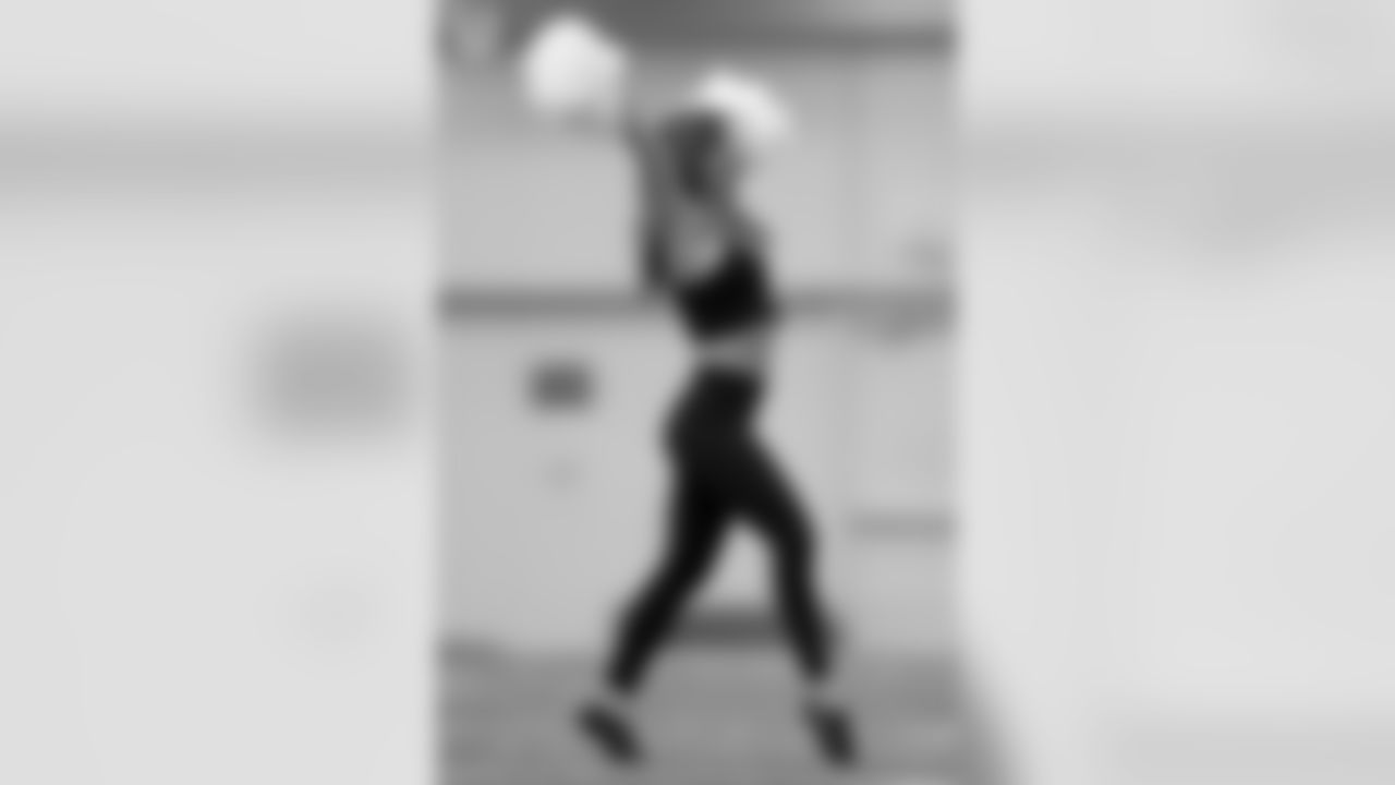 A behind the scenes look at the 2019 cheer finalists during last nights dance practice.