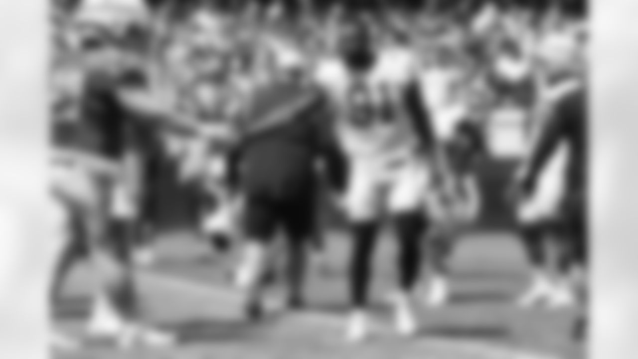 91 DE Yannick Ngakoue