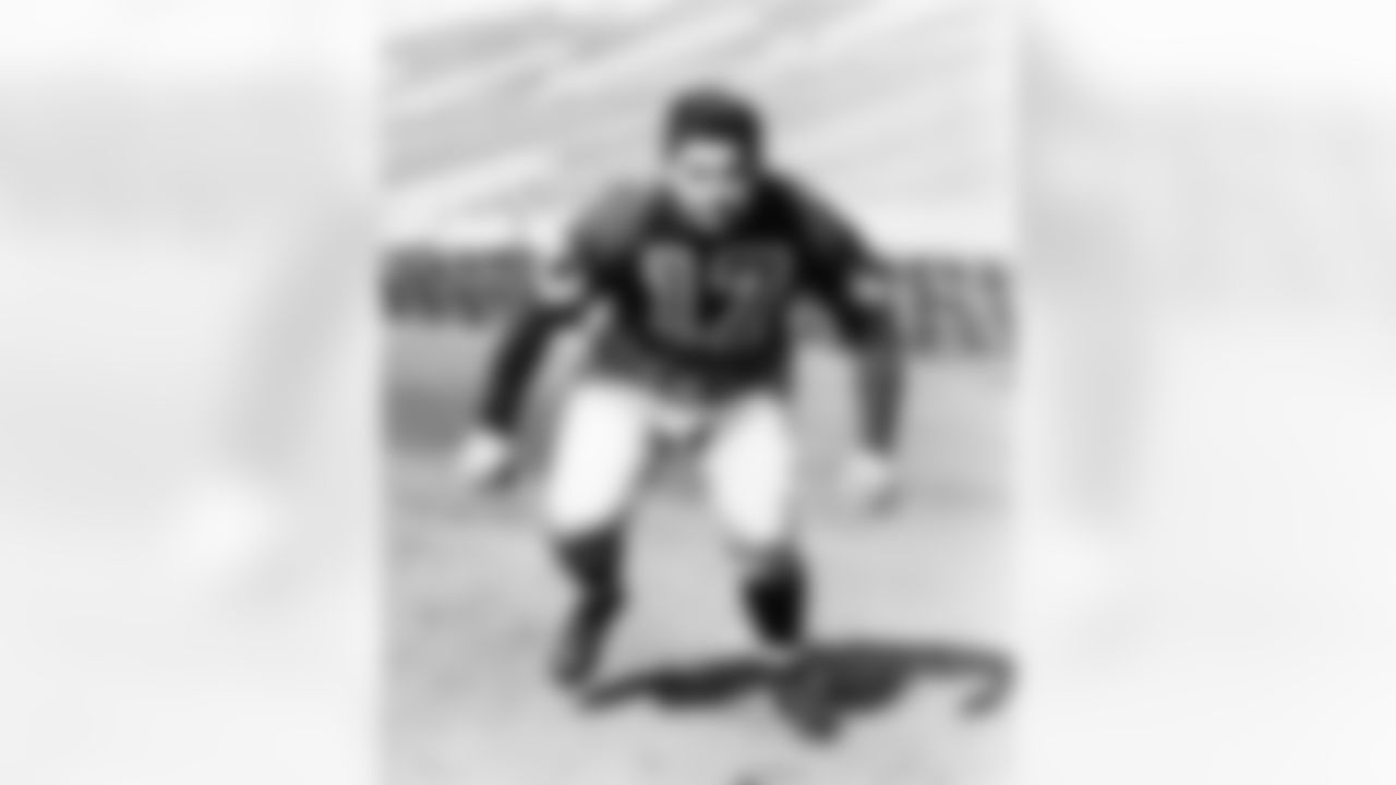 1938 - Redskins tackle Albert Glen "Turk" Edwards (17) poses during a photo session during training camp at Ballston Stadium in Arlington, Va., Aug. 7, 1938. (AP Photo/Pro Football Hall of Fame)