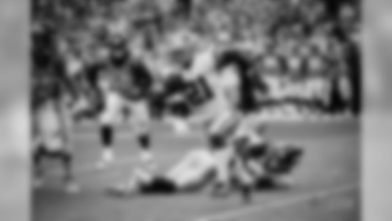 o-20170917_dal_ezekiel_elliott_selects_jj44663.jpg