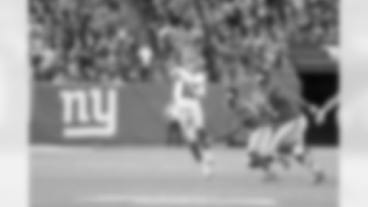 25 October 2015: Views
of the Dallas Cowboys during the Cowboys 27-20 loss to the New York Giants at MetLife Stadium in Newark, New Jersey. Photo by James D. Smith/Dallas Cowboys