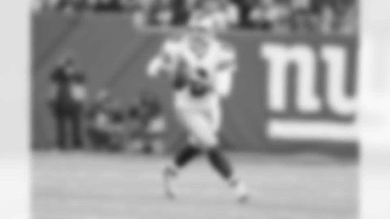 romo_20141123_dal_nyg_quickies151.jpg