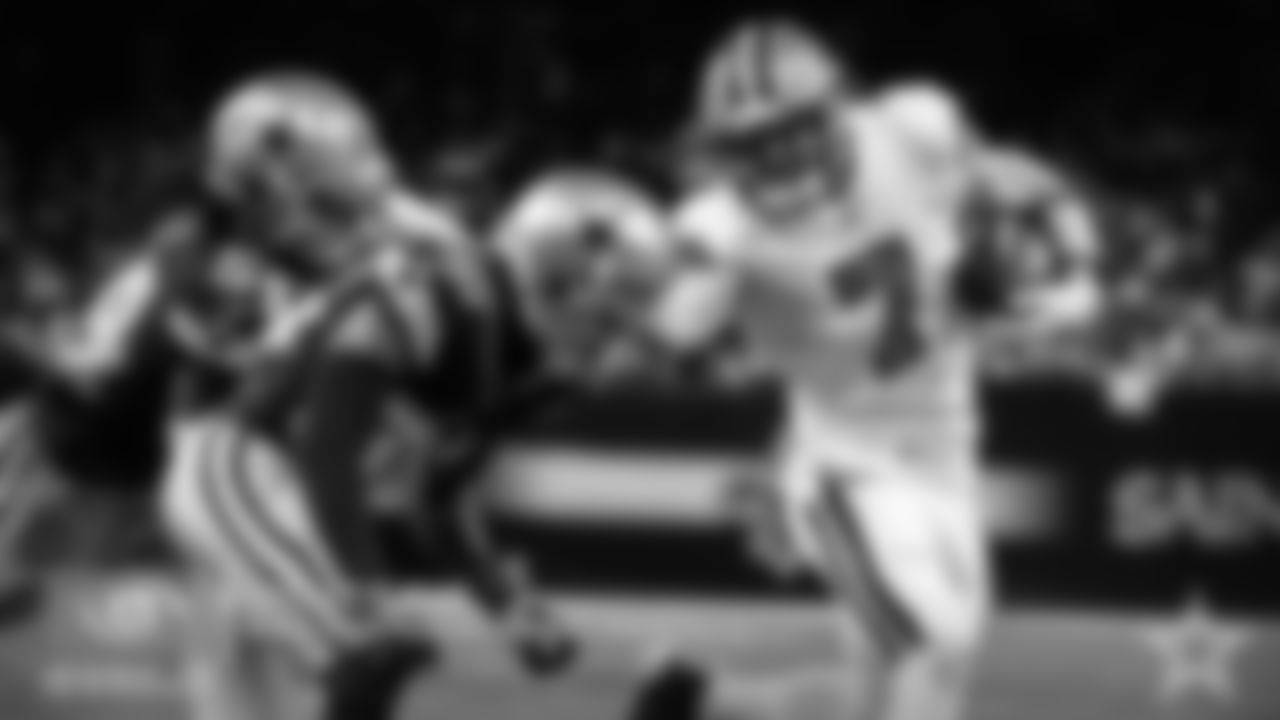 Taysom Hill is a dangerous player when he gets the opportunity to play quarterback. He gashed the defense for a long gain off a read-option, but Jaylon Smith, Leighton Vander Esch and Anthony Brown played him perfectly down in the red zone. Smith was able to beat Terron Armstead and Vander Esch ran past Erik McCoy. Brown took a nice angle to the ball and was able to chop Hill down before he had a chance to turn the corner.