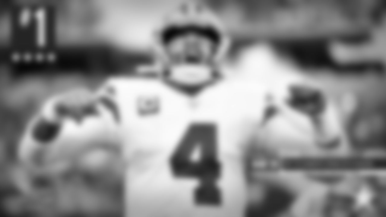 1. Dak Prescott – If a contract negotiation was supposed to distract the Cowboys' starting quarterback, it certainly hasn't. in fact, maybe it has motivated Dak through the first seven games. Sure, you'd like the Cowboys to be stronger than 4-3 after seven games, but his stats are off the charts. Even in the losses, Dak hasn't been terrible. He nearly brought back a short-handed offense to a win over the Jets and although he struggled against the Packers early, he did throw for over 450 yards. His 2,123 yards passing ranks first among all players who have played just seven games.