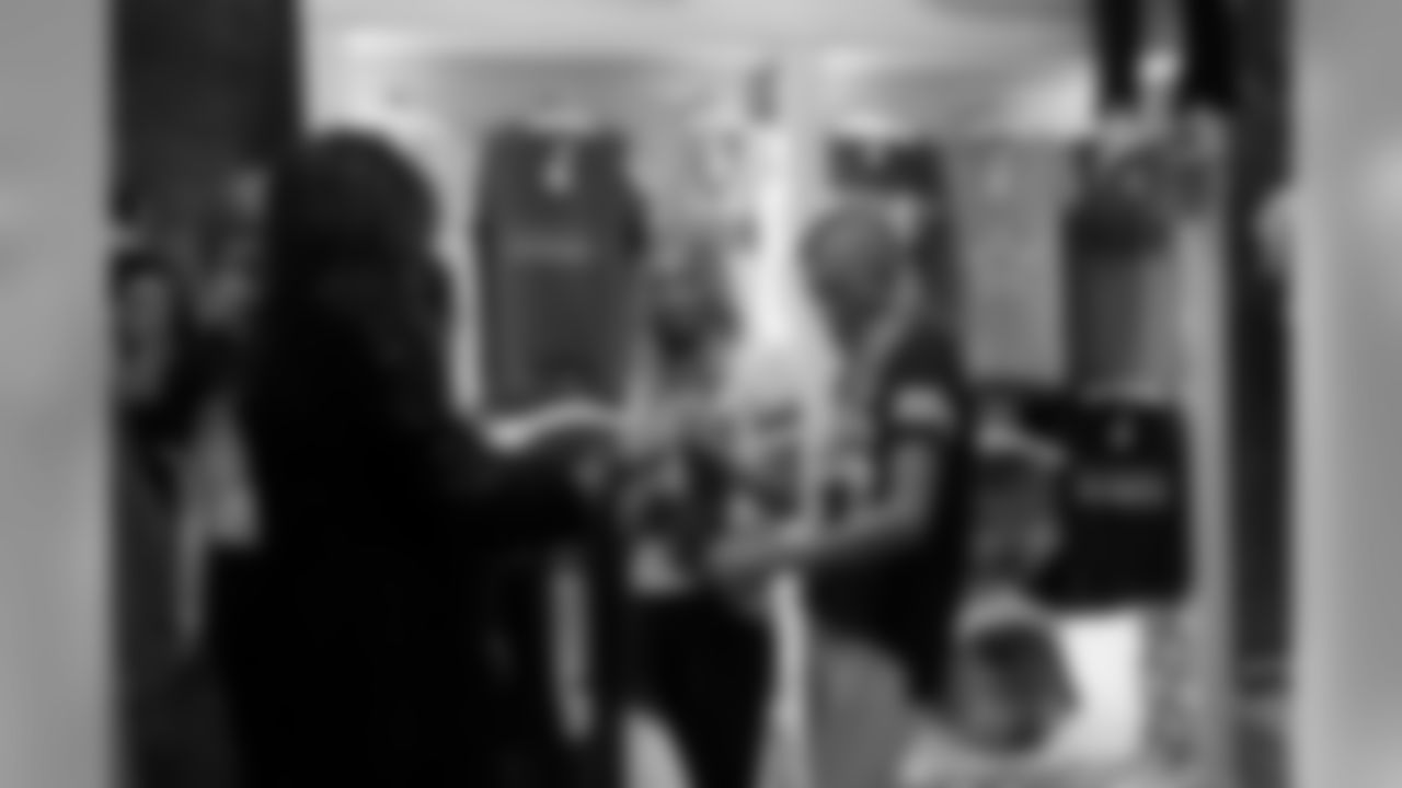 tempVictoriasSecret_100112_13.jpg