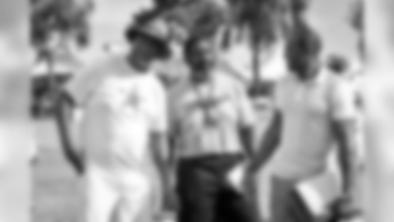 08022015_training_camp_afternoon_haley_newton_woodson_jj843.jpg