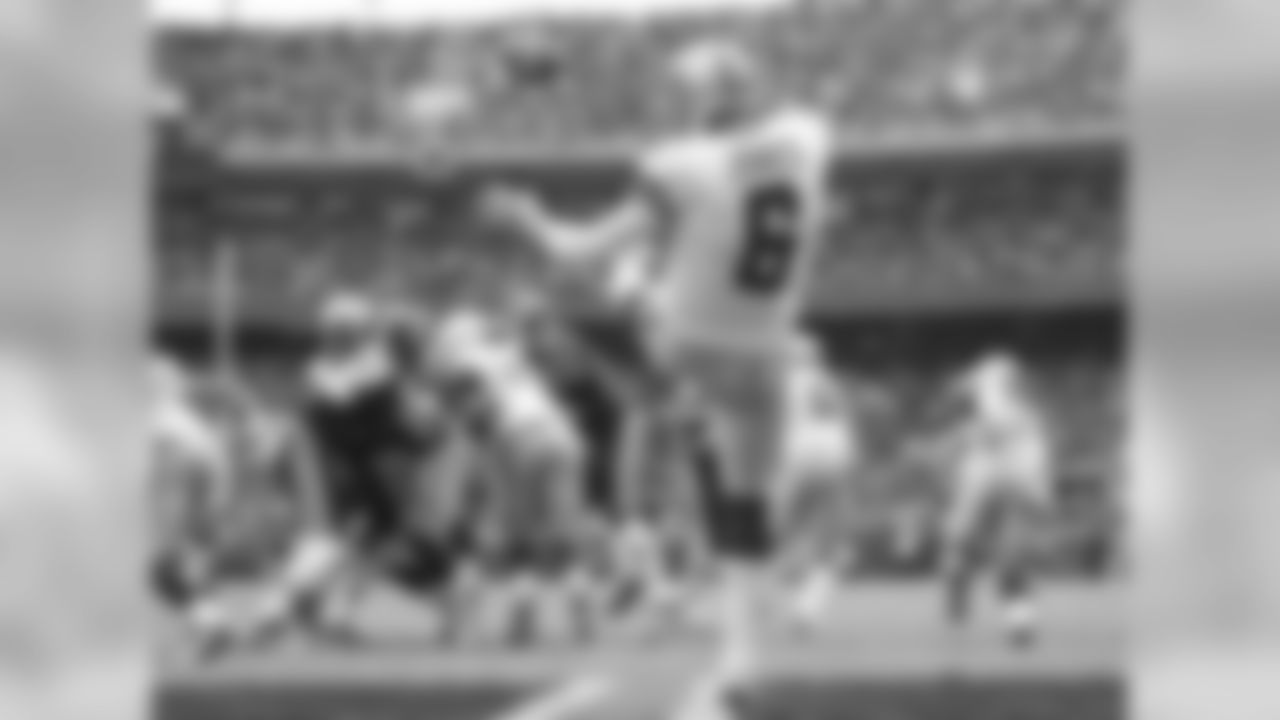 Midfield: Chris Jones