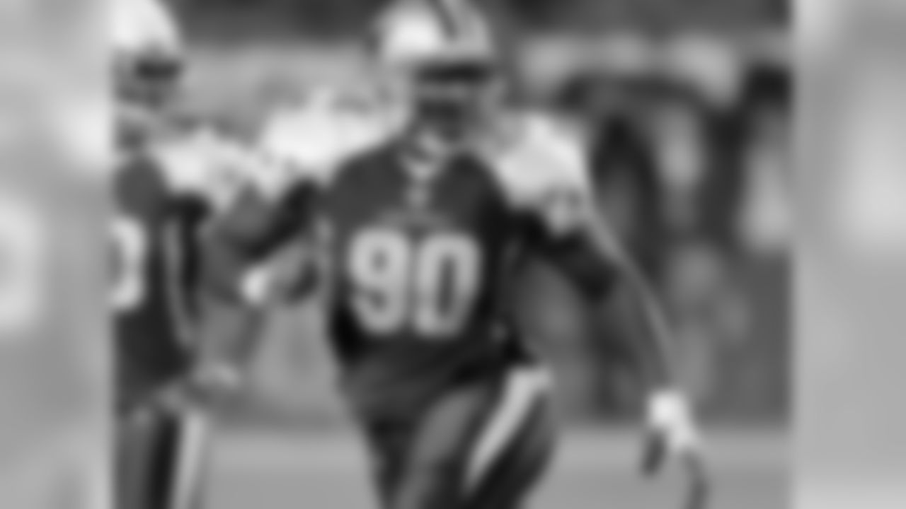 2010 - Ratliff represents the NFC during his 2nd of 4 Pro Bowl appearances.