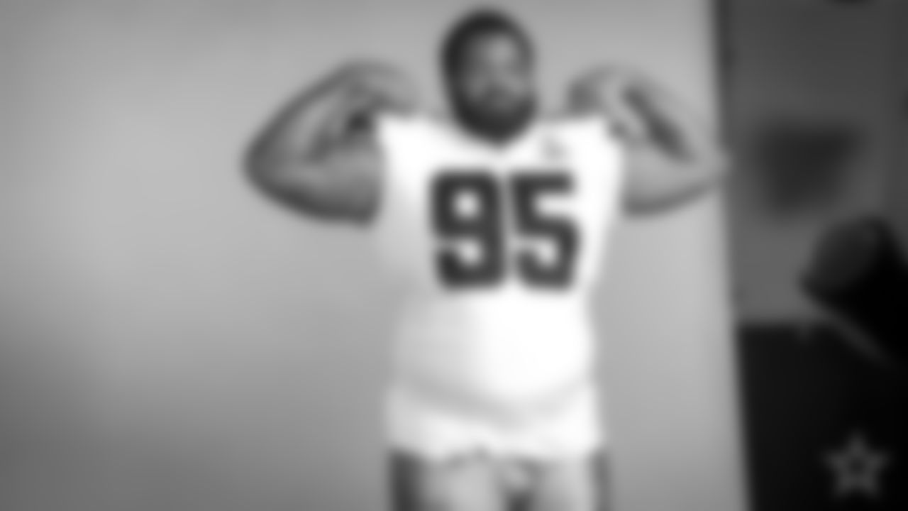 Dak-Among-Cowboys-Vets-Returning-To-The-Star-5
