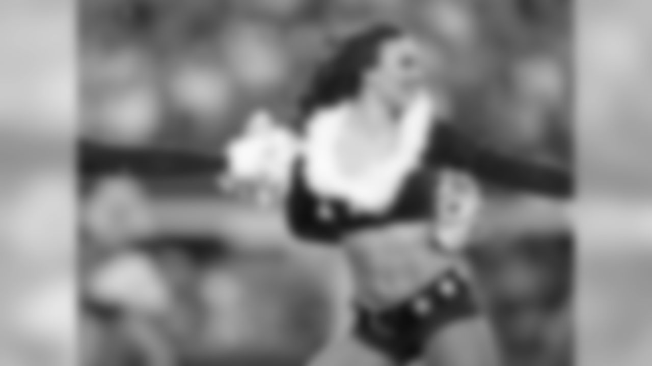 tempCheers_121713_42.jpg