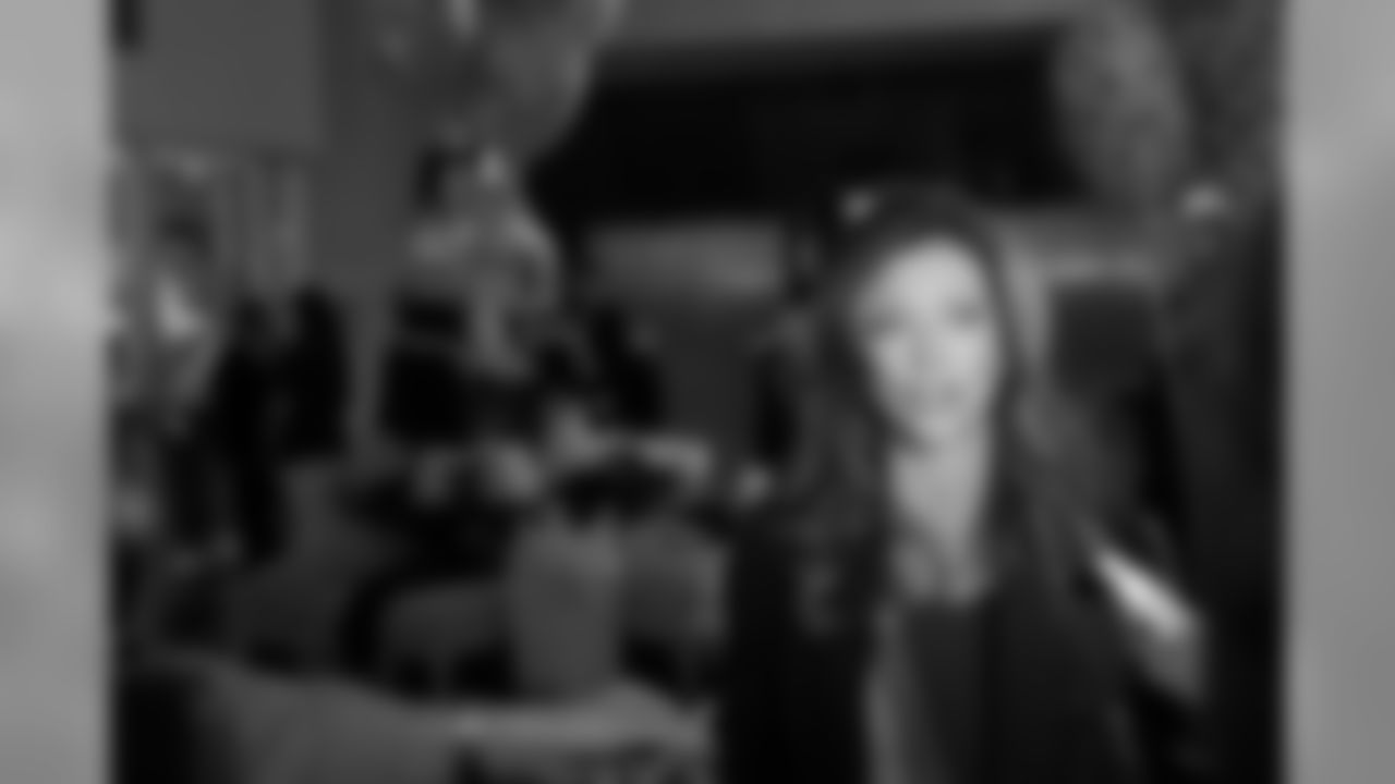 tempVictoriasSecret_100112_10.jpg