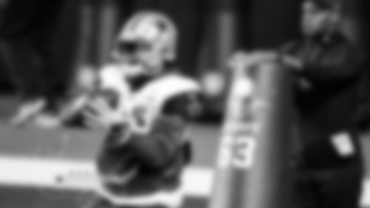 Zeke Improving
Running back Ezekiel Elliott played through a knee contusion in last Sunday's loss to the Broncos but didn't have any issues with it in Wednesday's practice.
"My knee felt pretty good," Elliott said. "I probably did more today than what I've been doing in the past. It's been something I've just dealing with. … I just kind of took a bad fall on it during the game and it was sore, but it's more something I just have to keep moving around, keep warm."
Head coach Mike McCarthy said Elliott would be on a "selected reps" count Wednesday, just being mindful of his practice workload heading into Sunday's game against the Falcons.
Elliott was able to finish the game against Denver, even scoring a two-point conversion late in the fourth quarter when the game had long been decided.
This year, Elliott is leading the NFC in rushing with 622 yards, which is good for fifth in the entire NFL. And he's tied for seventh in the league with five rushing touchdowns.
-Rob Phillips & Nick Eatman (11/10)