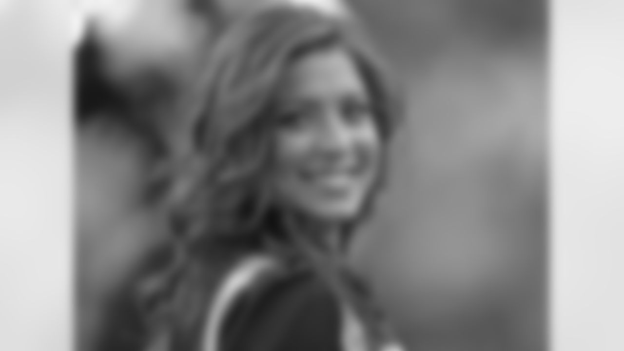 tempCheers_121713_7.jpg