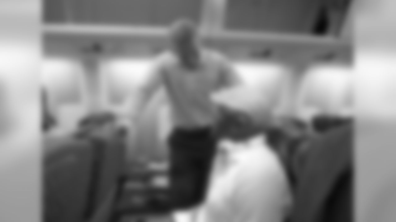 temp20140722_DAL_Barry_Church01.jpg
