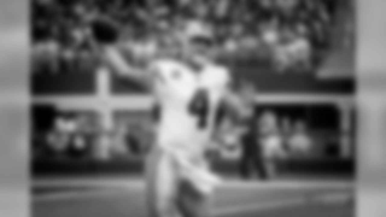 o-20171001_dal_dak_prescott_selects_jj47210.jpg