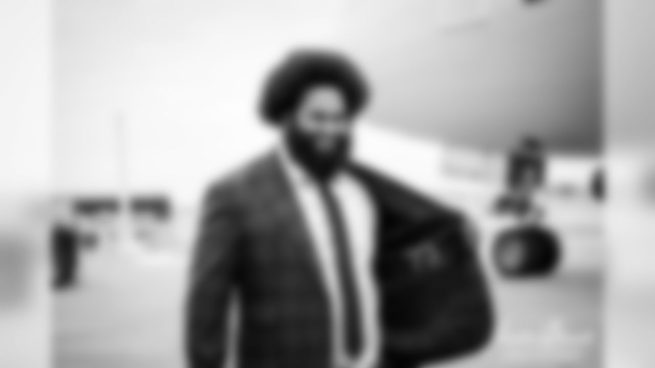 20181230_DAL_Joe Looney_JJ20457