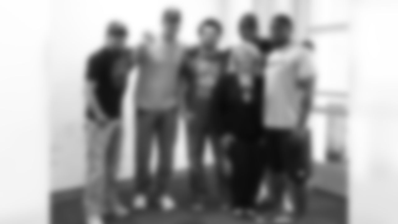 tempJasonAldean_050713_012.jpg